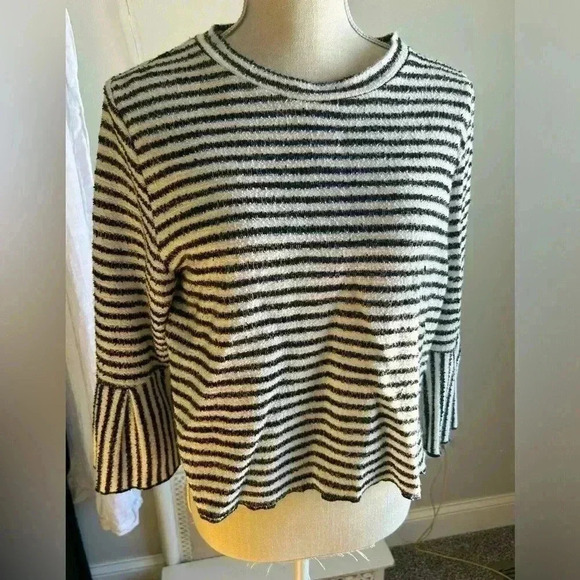 Large woman’s top - Picture 1 of 9